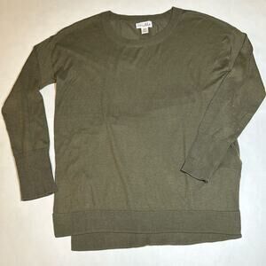 Shrinking violet Army Green Sweater Size Medium pullover sweater lightweight